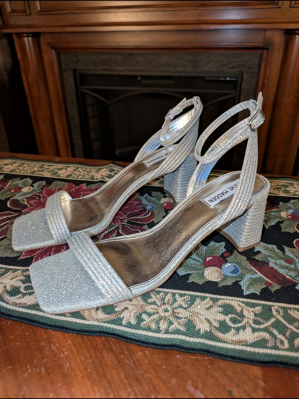 Steve Madden Lavnish Silver Glitter Block Heel Sandals Size 11 Ankle Strap - Picture 1 of 6